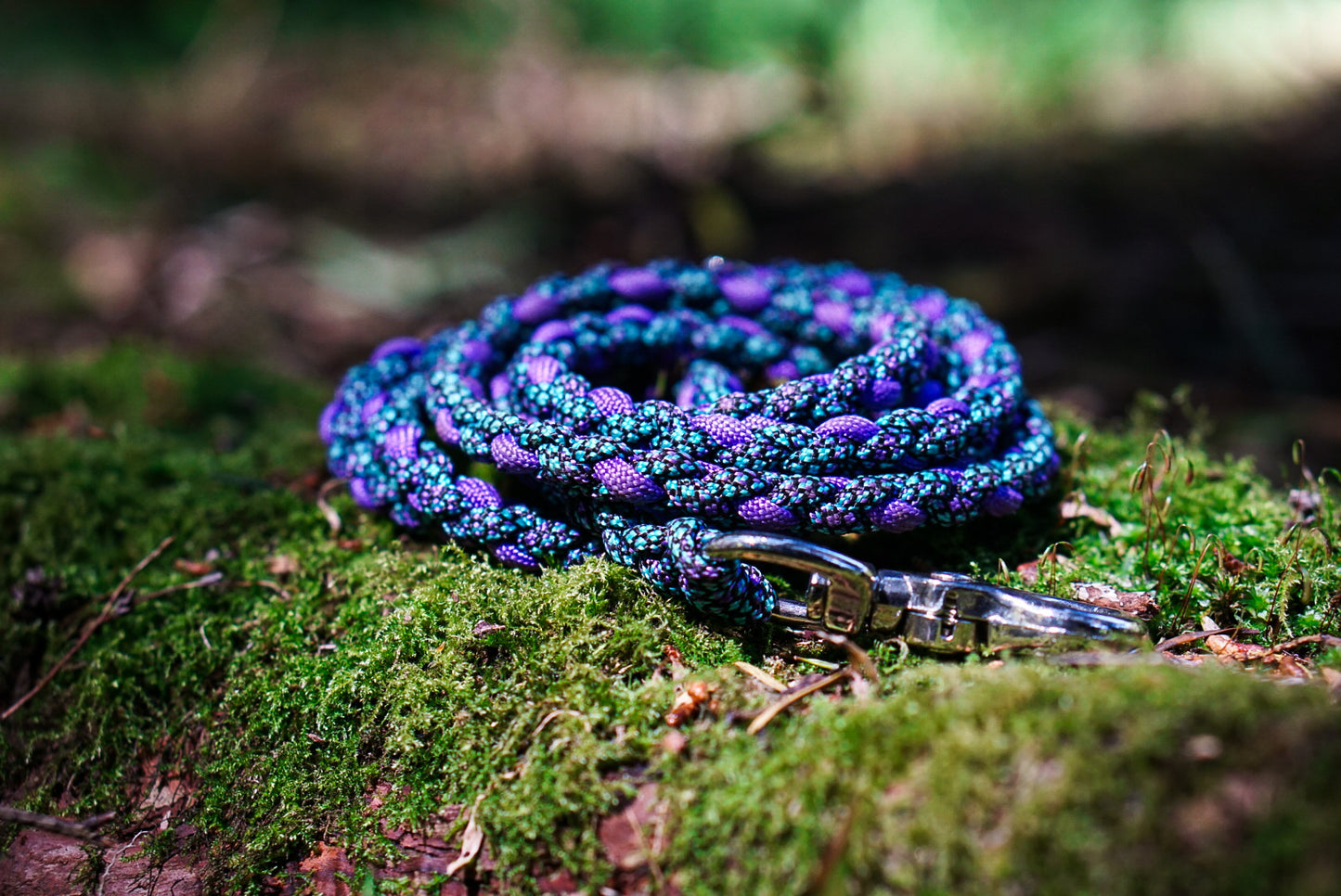Paracord Clip Lead